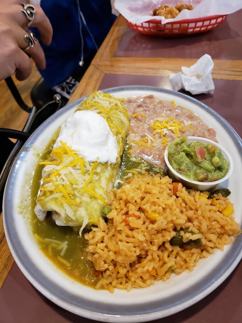 B&J's Family Restaurant & Lounge
